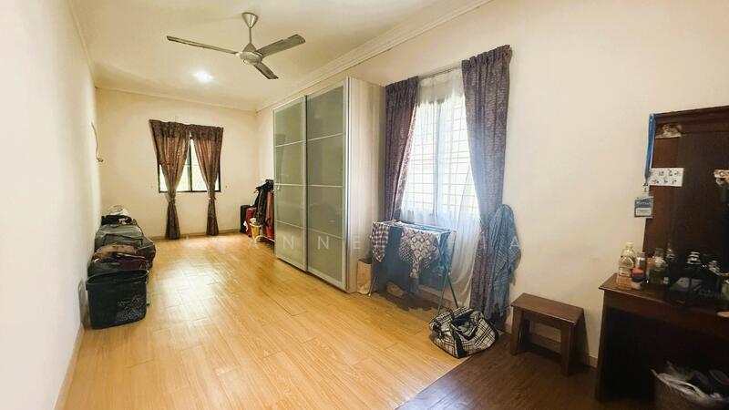 For Sale - Seksyen 12, Petaling Jaya. Freehold Bungalow for Sale