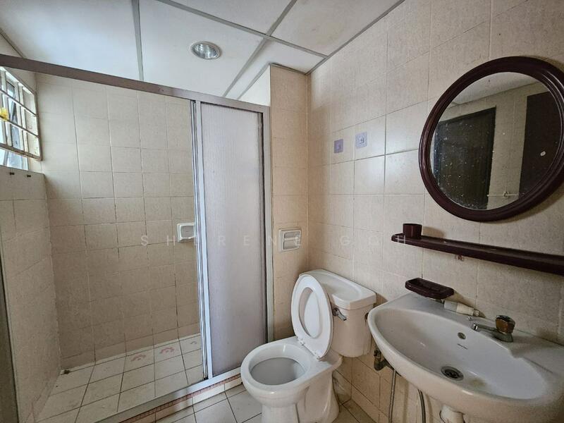 Condominium for Sale at Amadesa Resort Condominium - Sherene Goh - Bathroom - PropertyGuru.com.my