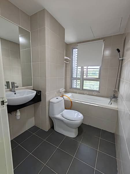 Kondominium untuk Disewa di The Peak Residences - Lucas Foo - Bathroom - PropertyGuru.com.my
