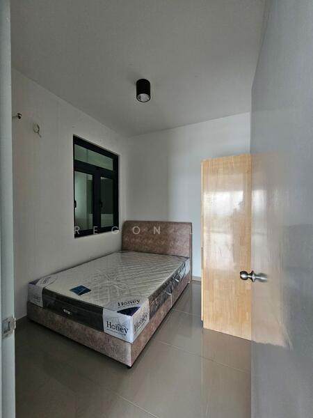 Servis Apartment untuk Disewa di Serviced Residence @ The Louvre @ Country Heights - Regon Lim - Bedroom - PropertyGuru.com.my