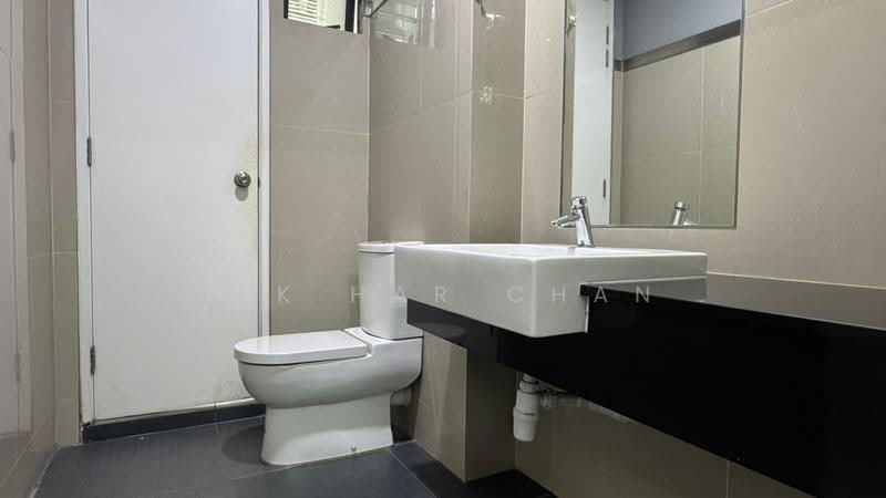 Pejabat untuk Disewa di Kampung Kerinchi (Bangsar South) (Kuala Lumpur) - Pik Har Chan - Bathroom - PropertyGuru.com.my