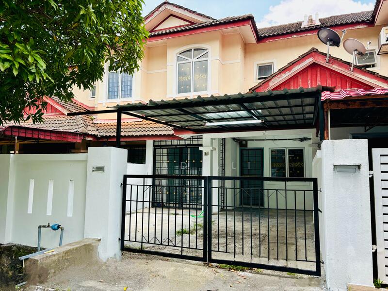 2-storey Terraced House for Sale in Bandar Puncak Alam (Puncak Alam) - Fuad Ali - Exterior - PropertyGuru.com.my