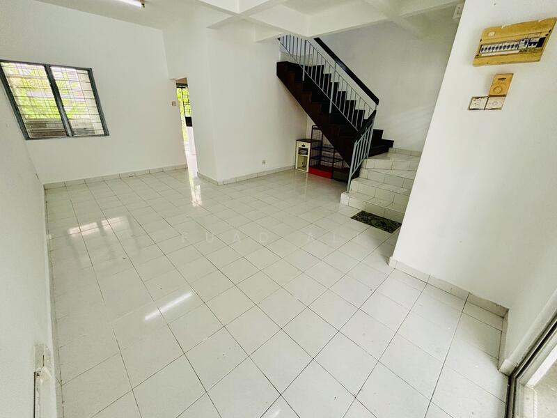 2-storey Terraced House for Sale in Bandar Puncak Alam (Puncak Alam) - Fuad Ali - Interior - PropertyGuru.com.my