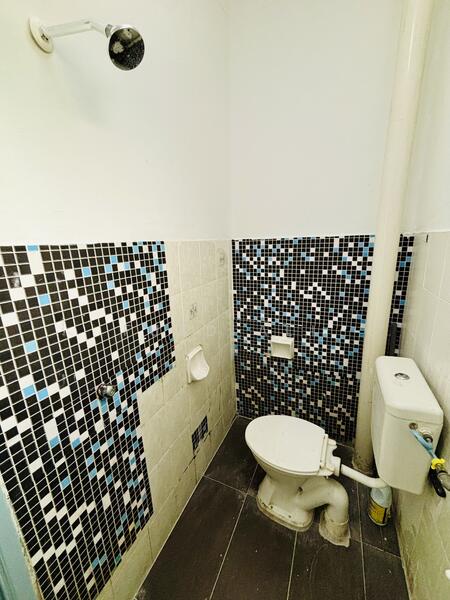 2-storey Terraced House for Sale in Bandar Puncak Alam (Puncak Alam) - Fuad Ali - Bathroom - PropertyGuru.com.my