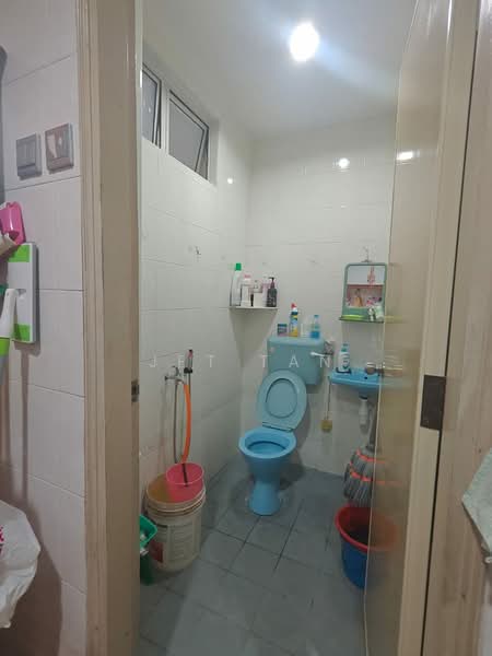 2-storey Terraced House for Sale in Taman Daya (Kepong) - Jet Tan - Bathroom - PropertyGuru.com.my
