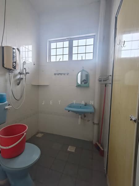 2-storey Terraced House for Sale in Taman Daya (Kepong) - Jet Tan - Bathroom - PropertyGuru.com.my