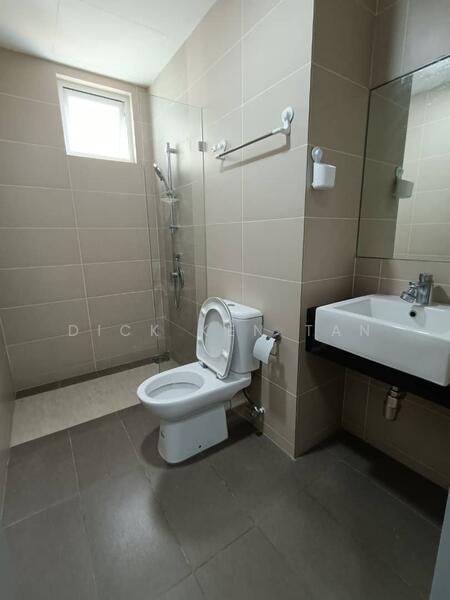 Condominium for Rent at Tropicana Bay Residences - Dick Ken Tan - Bathroom - PropertyGuru.com.my