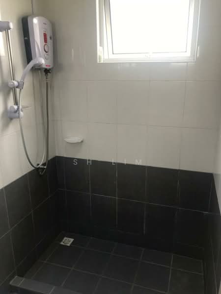 Servis Apartment untuk Disewa di Birch Regency @ Penang Times Square - SH Lim - Bathroom - PropertyGuru.com.my