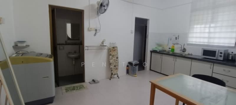 2-storey Terraced House for Sale in Taman Sri Indah (Balik Pulau) - Pen Teo - Kitchen - PropertyGuru.com.my