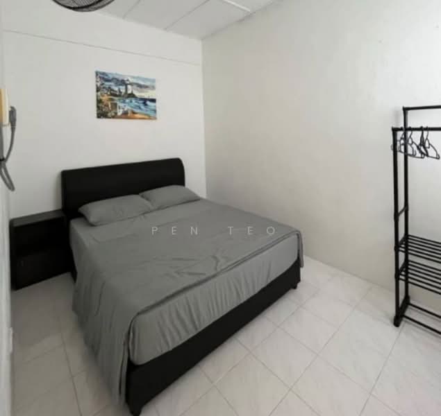 2-storey Terraced House for Sale in Taman Sri Indah (Balik Pulau) - Pen Teo - Bedroom - PropertyGuru.com.my