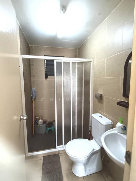 Apartment for Sale at Kuchai Avenue - Chin JL - Bathroom - PropertyGuru.com.my