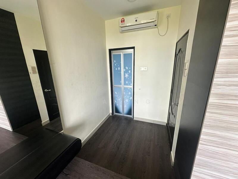 Twin Danga Residence untuk Untuk Disewa - RM 2,400 /bulan, Feb 2026 - Entrance - PropertyGuru.com.my