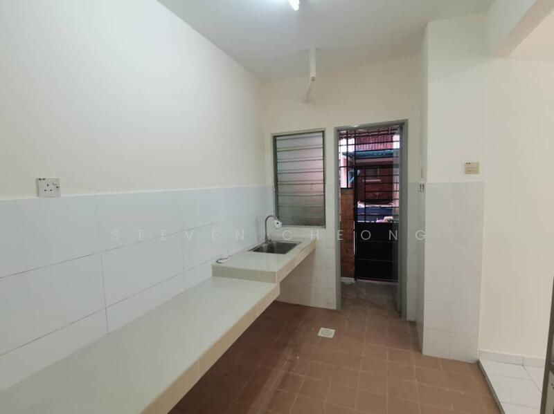 Apartment for Sale at Puri Pesona Apartment - Steven Cheong - Kitchen - PropertyGuru.com.my