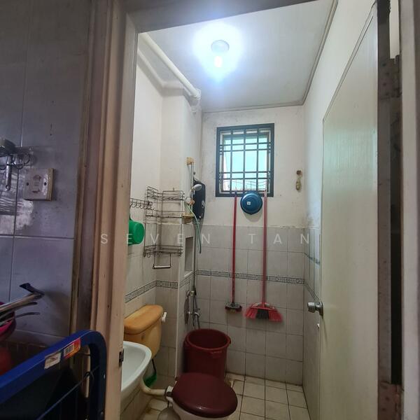Rumah Teres 2 Tingkat untuk Dijual di Taman Pulai Jaya (Kulai) - Seven Tan - Bathroom - PropertyGuru.com.my