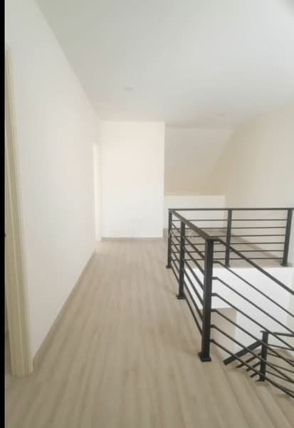 2-storey Terraced House for Sale in Bandar Baru Sri Petaling (Sri Petaling) - LOW WK - Corridor - PropertyGuru.com.my