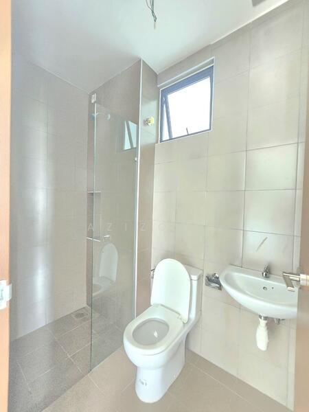 Rumah Teres 2 Tingkat untuk Dijual di Setia Safiro (Cyberjaya) - Azizol . - Bathroom - PropertyGuru.com.my