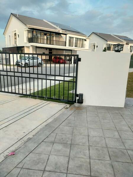 2-storey Terraced House for Sale in Cyberjaya (Selangor) - Henry Liew - Exterior - PropertyGuru.com.my
