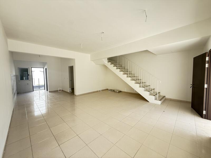 Untuk Disewa - M Senyumia