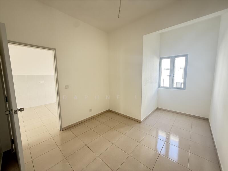 Untuk Disewa - M Senyumia