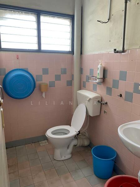 Pangsapuri untuk Dijual di Taman Sungai Besi - Lilian Tan - Bathroom - PropertyGuru.com.my