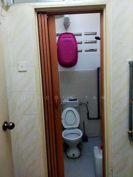 Apartment for Sale at Pangsapuri Angsana - Lincoln Tan - Bathroom - PropertyGuru.com.my