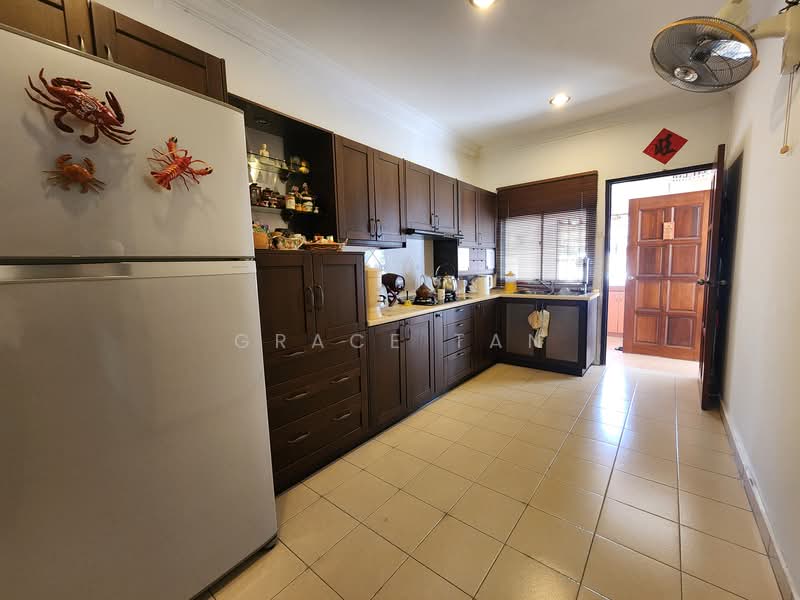 Semi-Detached House for Sale in Seksyen 17 (Petaling Jaya) - Grace Tan - Kitchen - PropertyGuru.com.my
