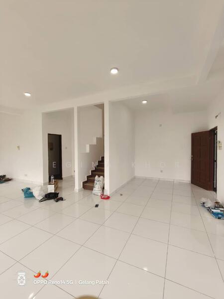 2-storey Terraced House for Sale in Nusantara Prima (Gelang Patah) - Regina Khor - Living Room - PropertyGuru.com.my