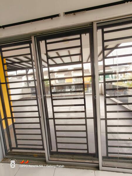 2-storey Terraced House for Sale in Nusantara Prima (Gelang Patah) - Regina Khor - Balcony - PropertyGuru.com.my