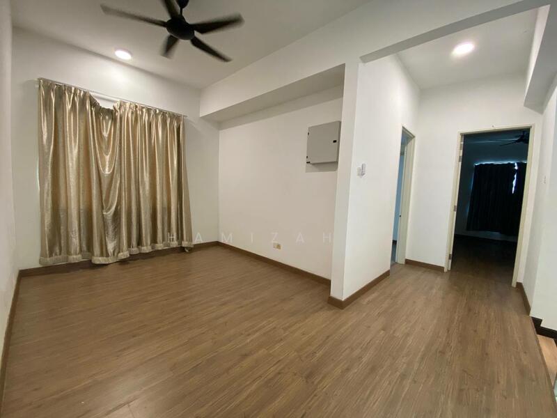 For Sale - Lake Point Residence