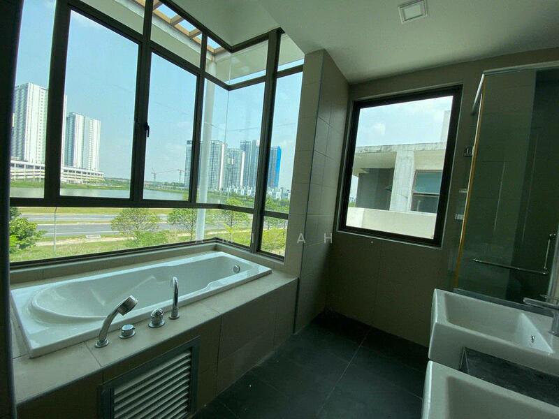 For Sale - Lake Point Residence