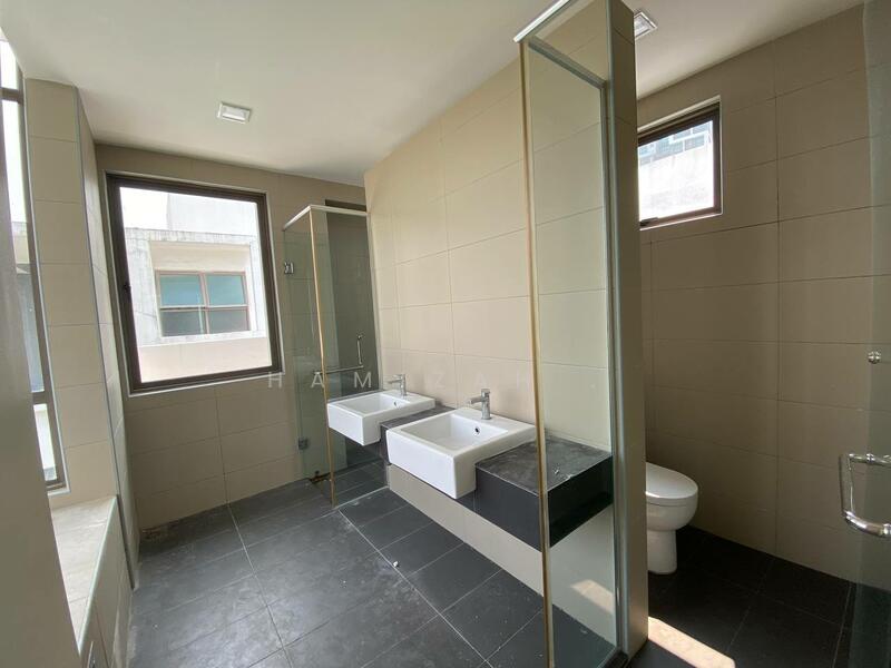 For Sale - Lake Point Residence