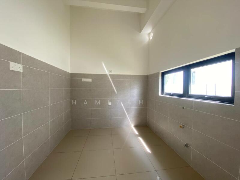 Untuk Dijual - Sejati Lakeside 2