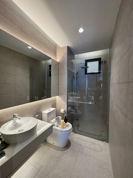 Kediaman Servis untuk Dijual di Amara Residences - Eugene Yap - Bathroom - PropertyGuru.com.my
