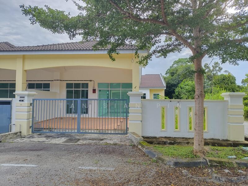 1-storey Terraced House for Sale in Kesang (Johor) - Tan Sian Pin - Exterior - PropertyGuru.com.my