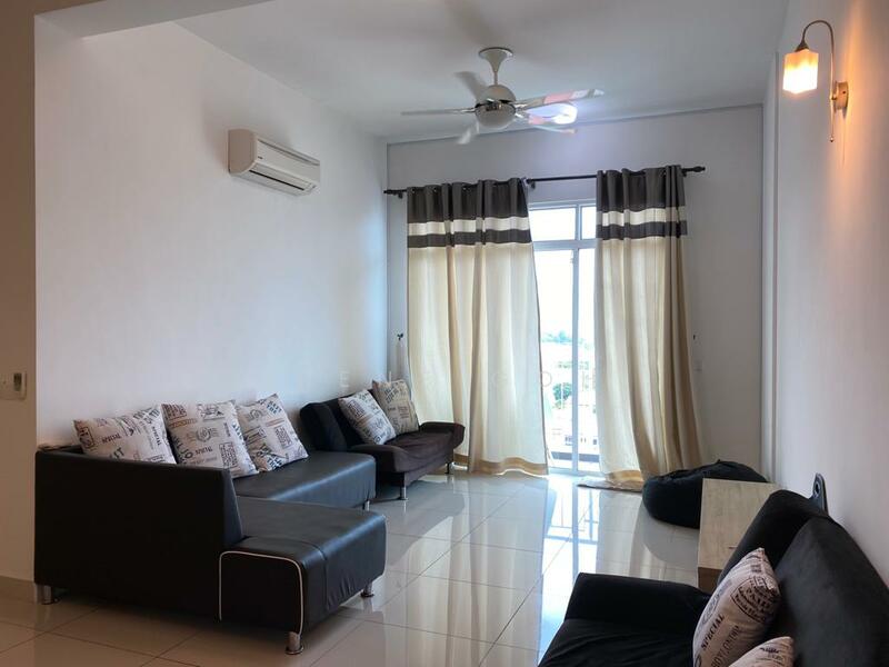 Reflections Condominium untuk Untuk Disewa - RM 1,500 /bulan, Feb 2026 - Living Room - PropertyGuru.com.my