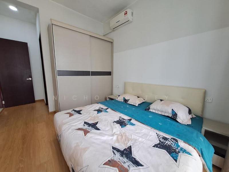 Kondominium untuk Dijual di Bay Laurel @ Country Garden Danga Bay - Nicholas Tey - Bedroom - PropertyGuru.com.my