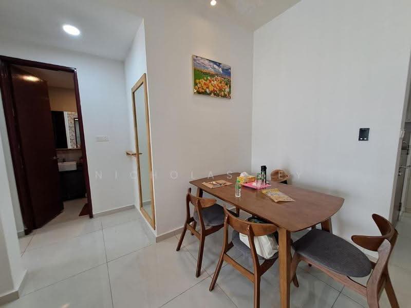 Kondominium untuk Dijual di Bay Laurel @ Country Garden Danga Bay - Nicholas Tey - Dining Room - PropertyGuru.com.my
