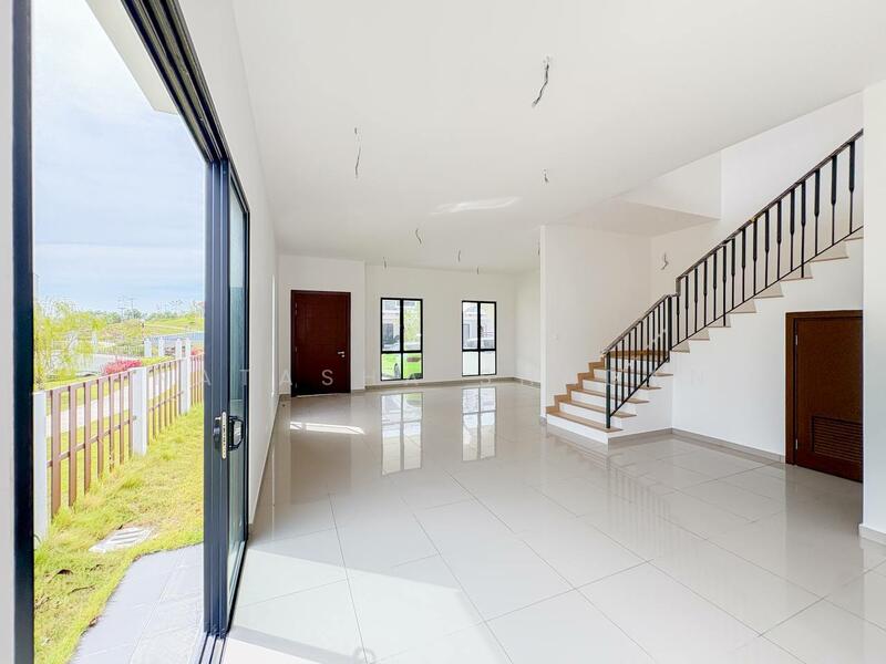 2-storey Terraced House for Sale in Sepang (Selangor) - Natasha Shadan - Living Room - PropertyGuru.com.my