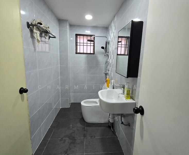 2-storey Terraced House for Sale in Taman Fadason (Kepong) - Charmaine Tan - Bathroom - PropertyGuru.com.my