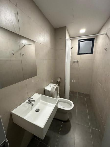 Kediaman Servis untuk Disewa di M Luna - KC Khoo - Bathroom - PropertyGuru.com.my