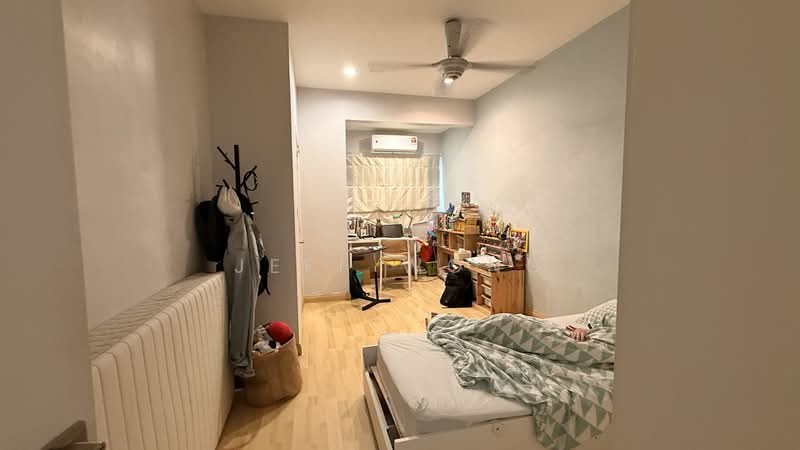 2-storey Terraced House for Sale in Seri Utama Damansara (Kota Damansara) - Jeff Wong - Bedroom - PropertyGuru.com.my