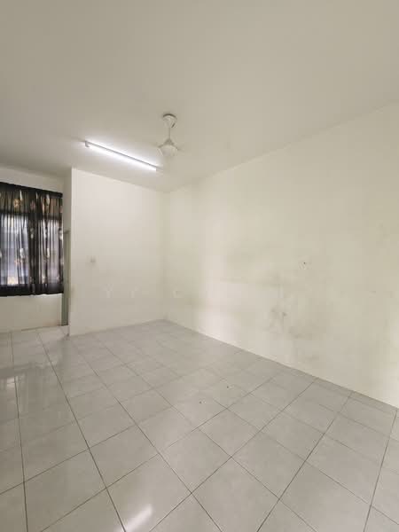 1-storey Terraced House for Sale in Taman Suria Jaya (Tanjong Rambutan) - YY Cheah - Interior - PropertyGuru.com.my