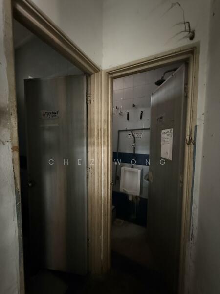 Shop for Rent in Subang Jaya (Selangor) - Chez Wong - Bathroom - PropertyGuru.com.my