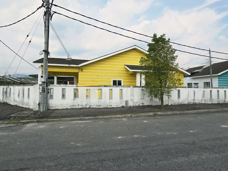 1-storey Terraced House for Sale in Tanjong Rambutan (Perak) - Gary Tang - Exterior - PropertyGuru.com.my
