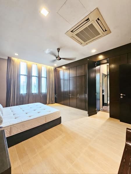 Semi-Detached House for Sale in Austin Perdana (Tebrau) - Yik Tat - PropertyGuru.com.my