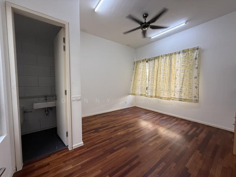 3-storey Terraced House for Sale in Tamansari (Rawang) - Danny Wong - Interior - PropertyGuru.com.my