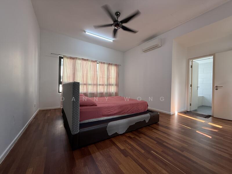 3-storey Terraced House for Sale in Tamansari (Rawang) - Danny Wong - PropertyGuru.com.my