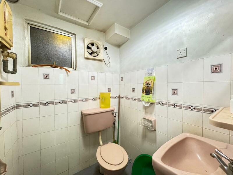 Condominium for Sale at Sri Suajaya Condominium - Ravin Judge - Bathroom - PropertyGuru.com.my