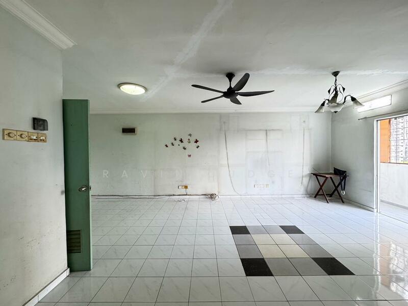 Condominium for Sale at Sri Suajaya Condominium - Ravin Judge - Living Room - PropertyGuru.com.my