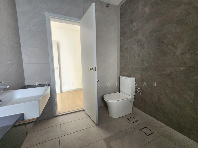 Semi-Detached House for Sale in Kota Emerald (Rawang) - Rajesh Kanesan - Bathroom - PropertyGuru.com.my
